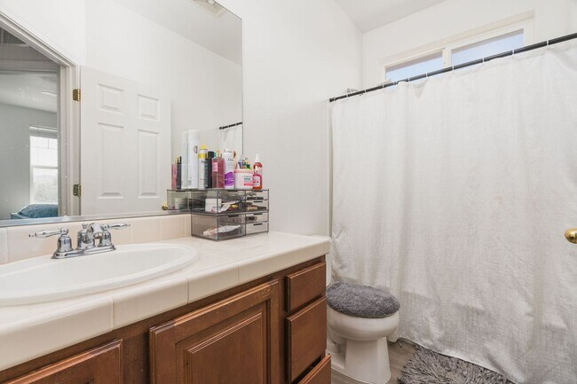 Building Photo - 6960 Rioja Ct