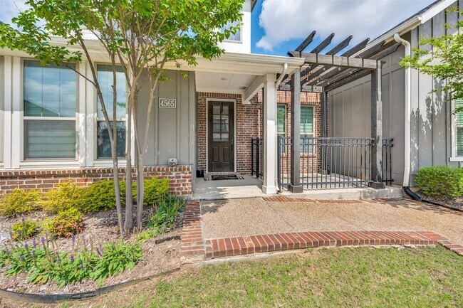 Building Photo - 4565 Stone Valley Trl