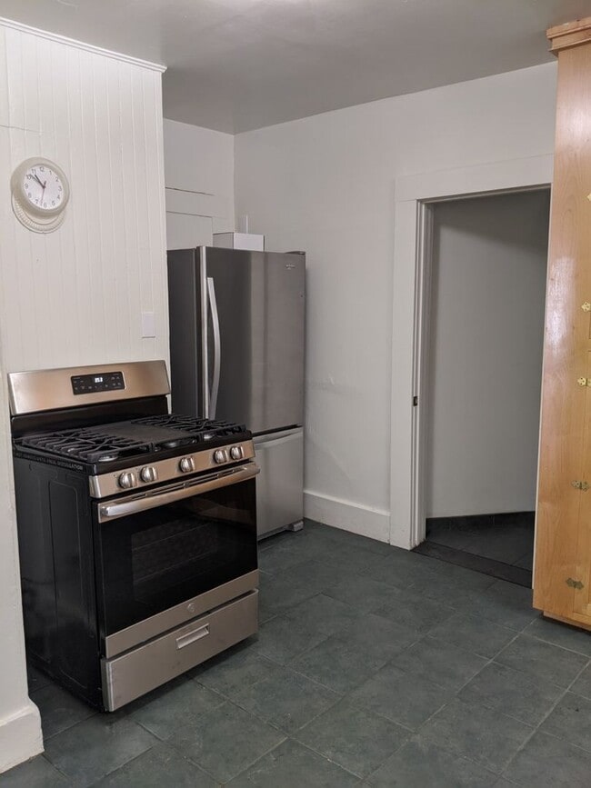 Building Photo - 1510 Broad St