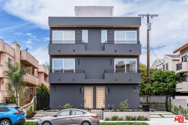 Primary Photo - 4337 Dixie Canyon Ave