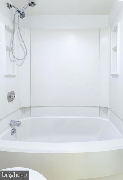 Building Photo - 5902 Mt Eagle Dr