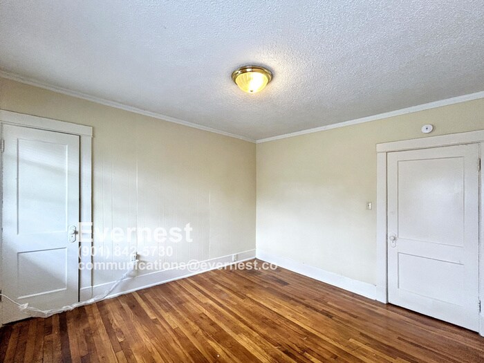 Building Photo - 180 Clark Pl