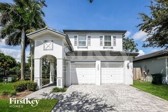 Building Photo - 300 NE 36th Avenue Rd