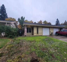 Building Photo - 9138 Nasreen Dr