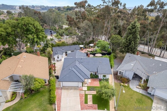 Building Photo - 917 Orchid Way