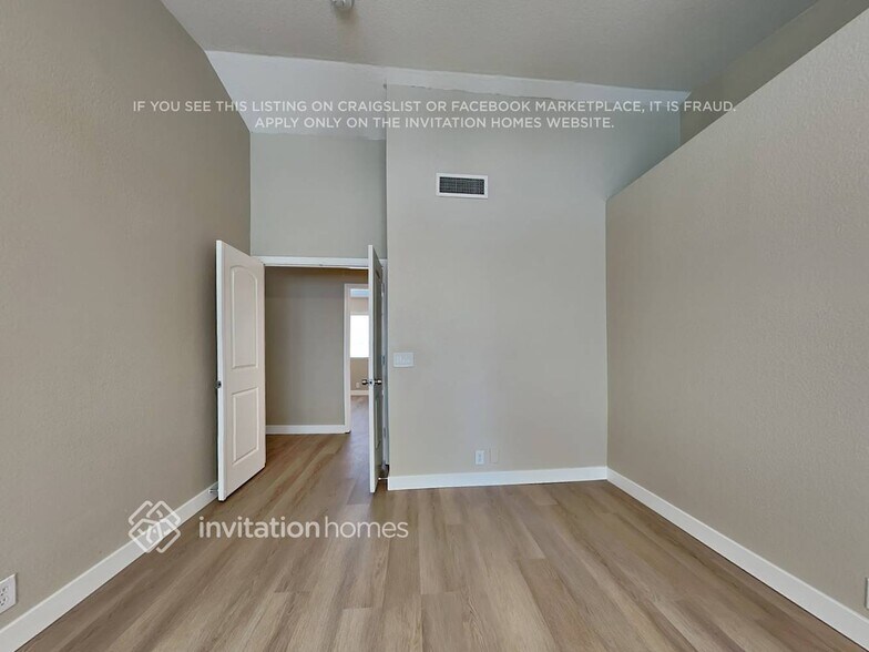 Building Photo - 4628 N Guadal Dr