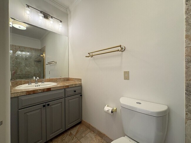 Building Photo - Spacious 3BR + Office | 2,150 SF | 2-Car Garage | Prime Menlo Park