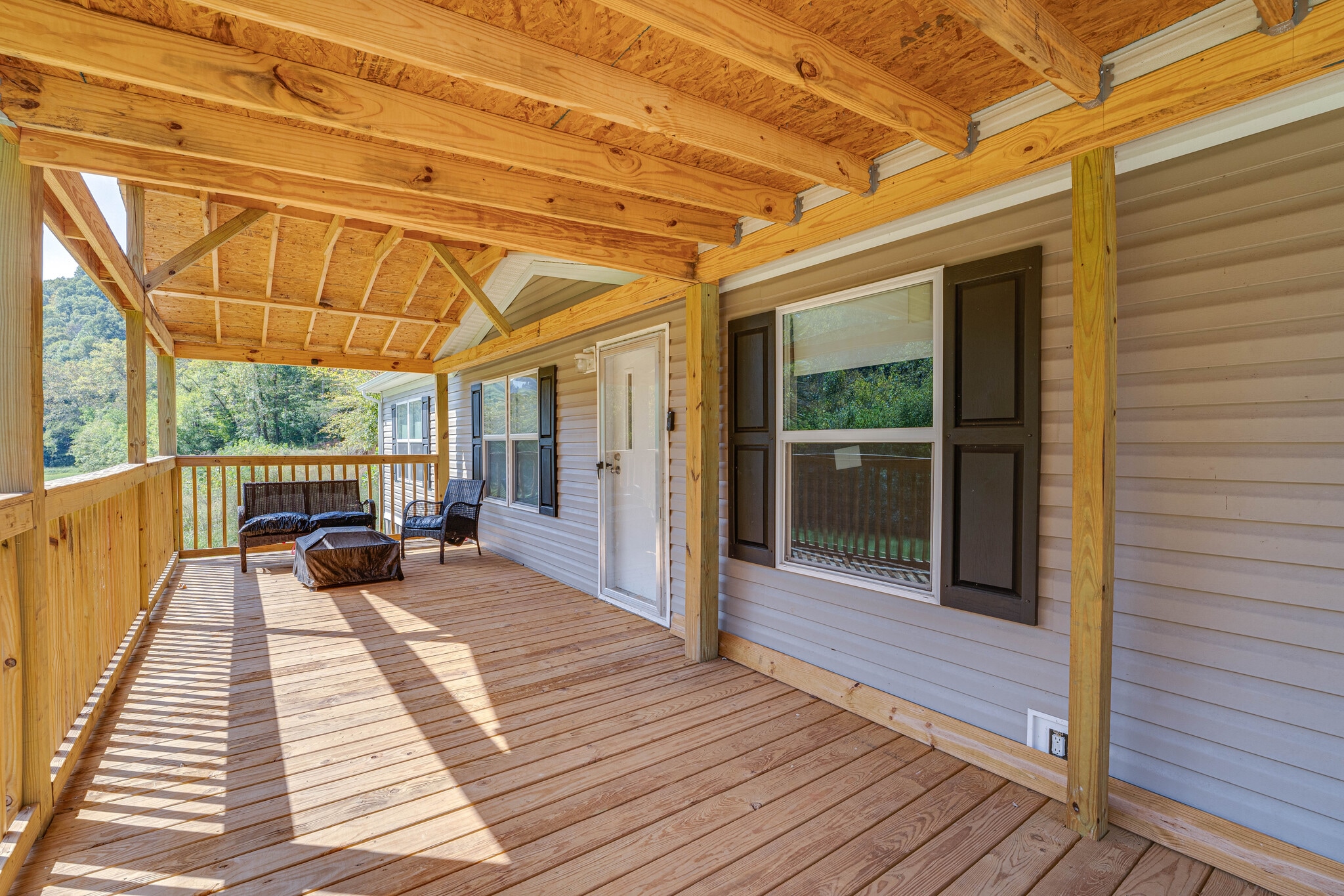 Covered Porch - 1500 Gulley River Rd