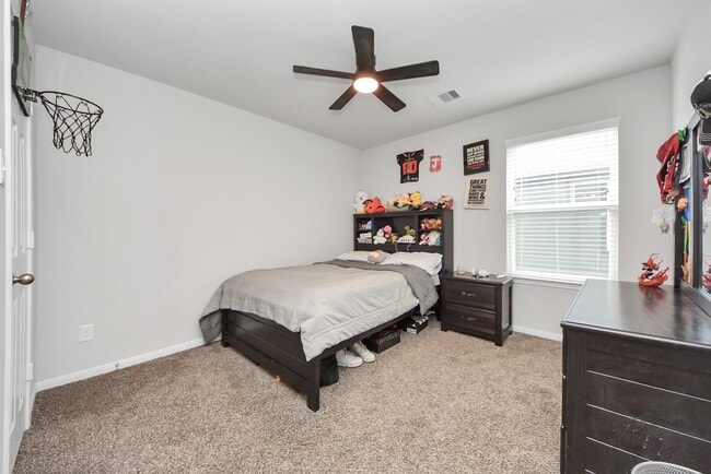 Building Photo - 8819 Cabin Loft Ln