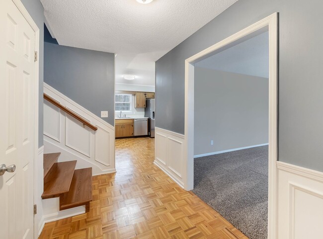 Building Photo - Available for rent: $1,250/month — 4-Bedroom, 2- Bath Single-Family Home in Harrison, TN!