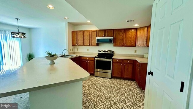 Building Photo - 424 Waverly Woods Dr