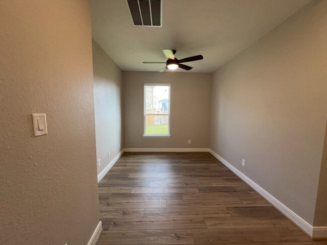 Building Photo - 2885 Grand Anse Dr