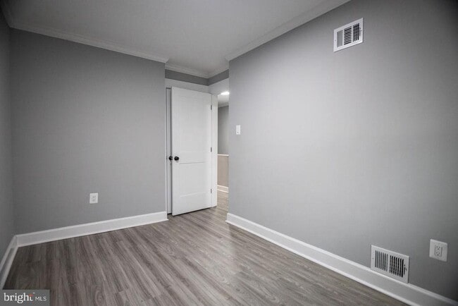 Building Photo - 138 Dale St