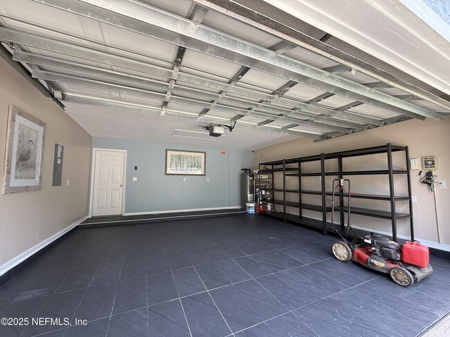 Building Photo - 1319 N Kyle Way