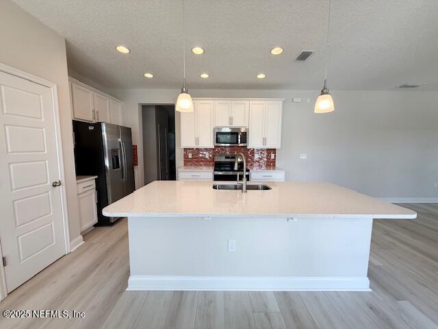 Building Photo - 2929 Fleur Ln