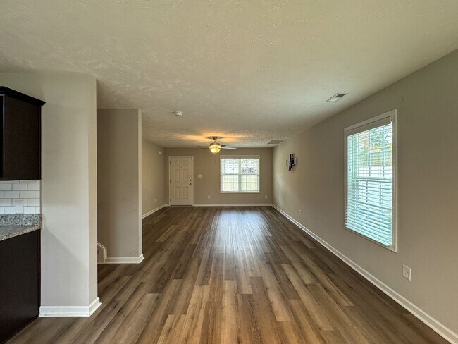 Building Photo - Well-Maintenance 4 Bed 2.5 Bath Hoke County Home