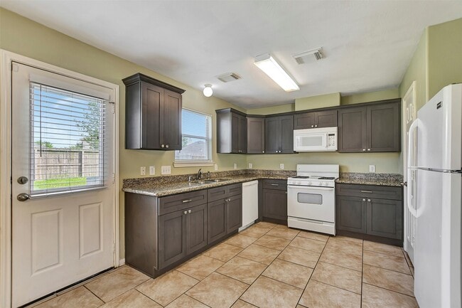 Building Photo - 2618 Shearwater Bend Dr