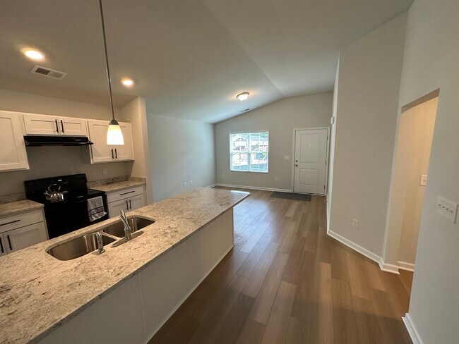 Building Photo - 7262 Heirloom Ln