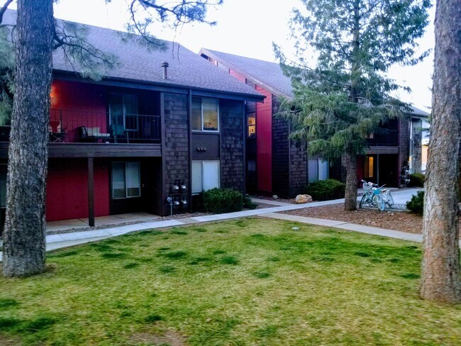 Building Photo - 1 Bed, 1 Bath. Condo! Next to the Heart of NAU Campus!  - Students & Cats OK!! NO Dogs! Avail. NOW!!