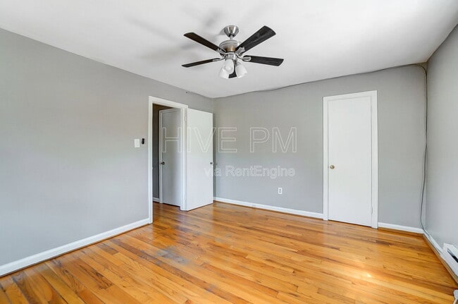 Building Photo - 2769 Losantiville Ave