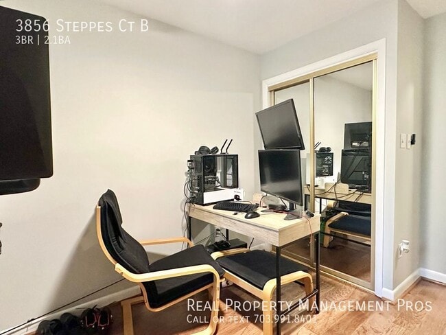 Building Photo - 3856 Steppes Ct