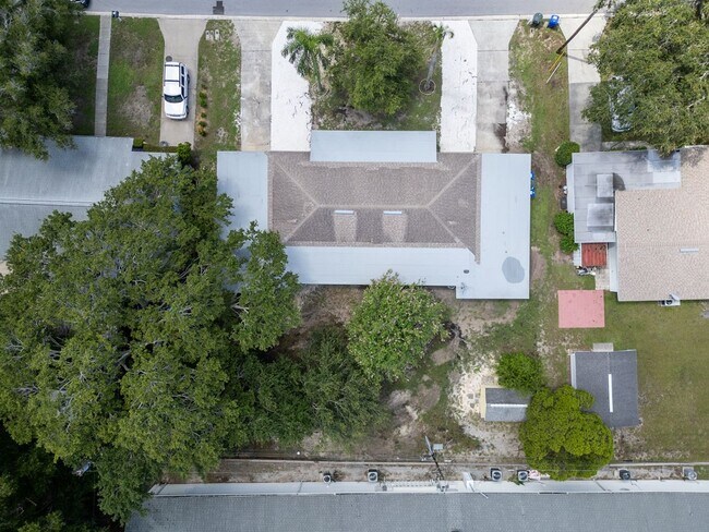 Building Photo - 1156 Angle Rd