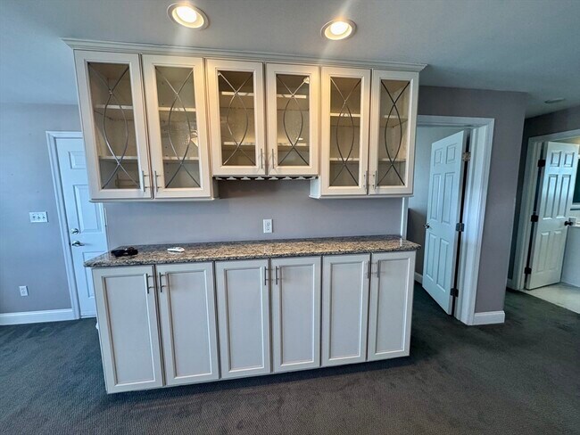 Building Photo - 789 Mt Pleasant St