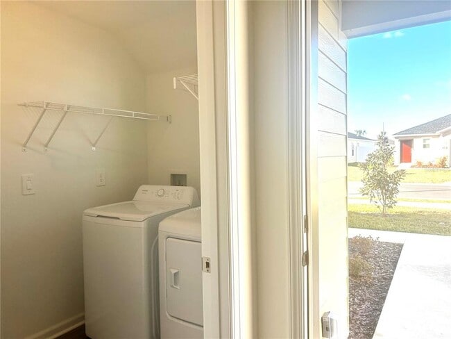 Building Photo - 8480 SW 41st Cir