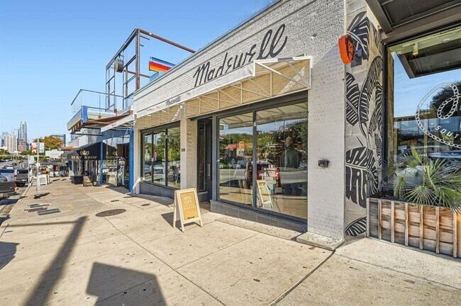 Building Photo - 1301 Newning Ave