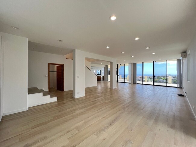 Building Photo - Waialae Iki | Nearly 5,000 Sq. Ft. with Breathtaking Ocean Views