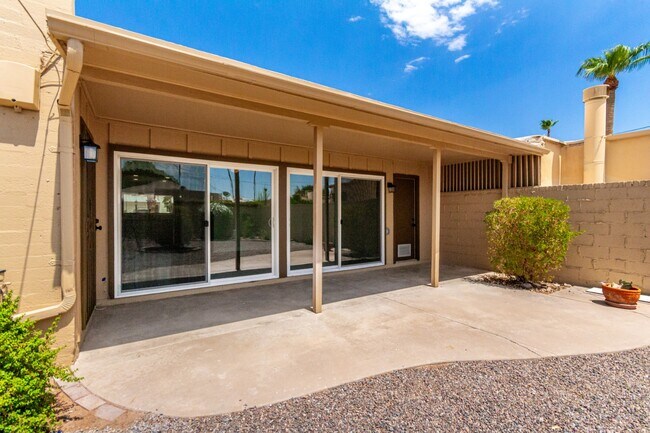 Building Photo - 2 Bedroom remodeled home in 55+ community ...