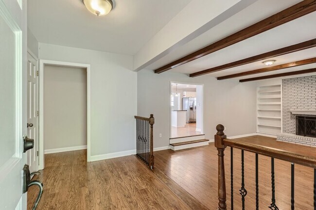 Building Photo - 5608 Weddington Matthews Rd, Matthews, NC,...