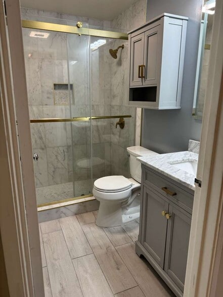 Building Photo - 7 Embarcadero W