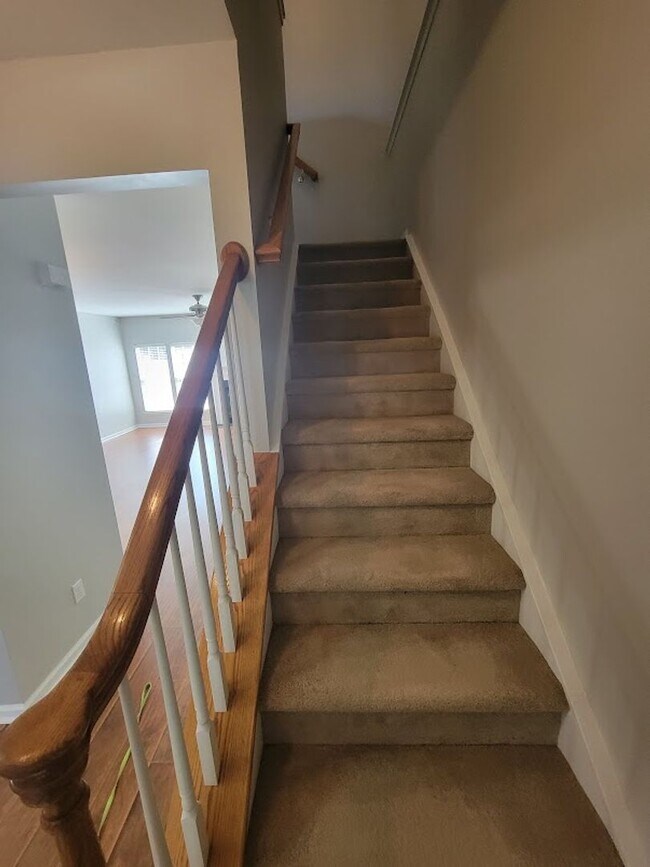 Building Photo - Huntersville Townhouse located in Rosedale!