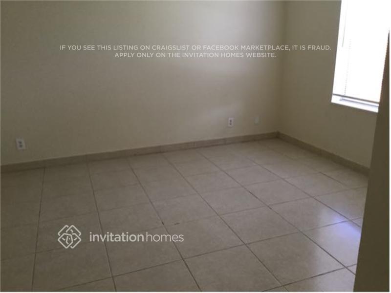 Building Photo - 6117 Blue Grass Cir