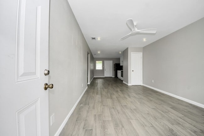 Building Photo - 5441 Minden St