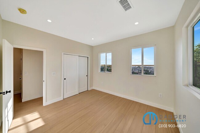 Building Photo - 2800 Winter St