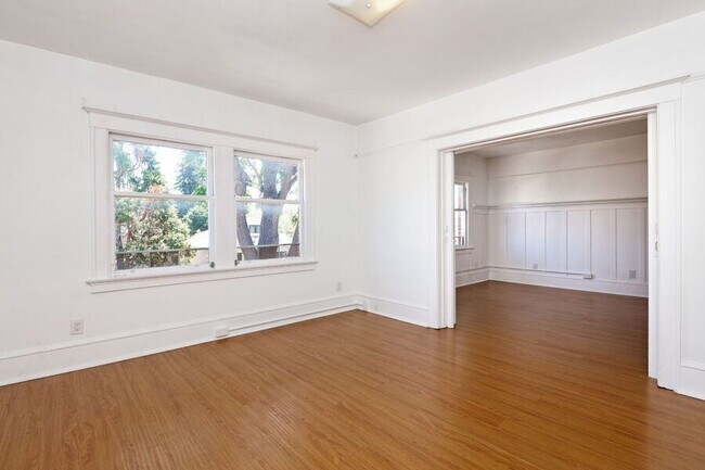 Building Photo - 2139 Grant St