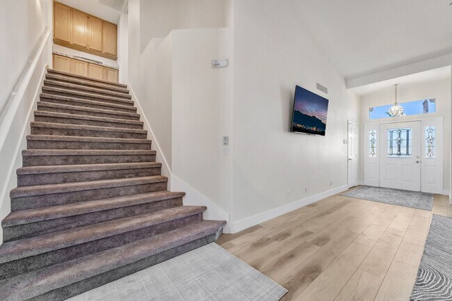 Building Photo - 104 Appian Way