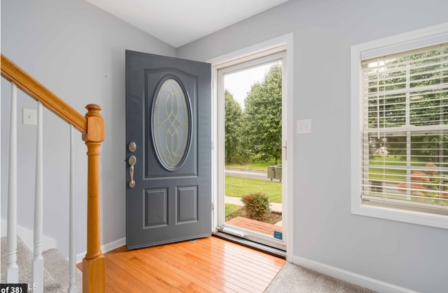 Building Photo - Now Available | 2 Bedroom 2.5 Bath | Bristol, TN