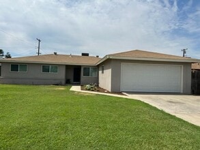Building Photo - Nicely remodeled!
