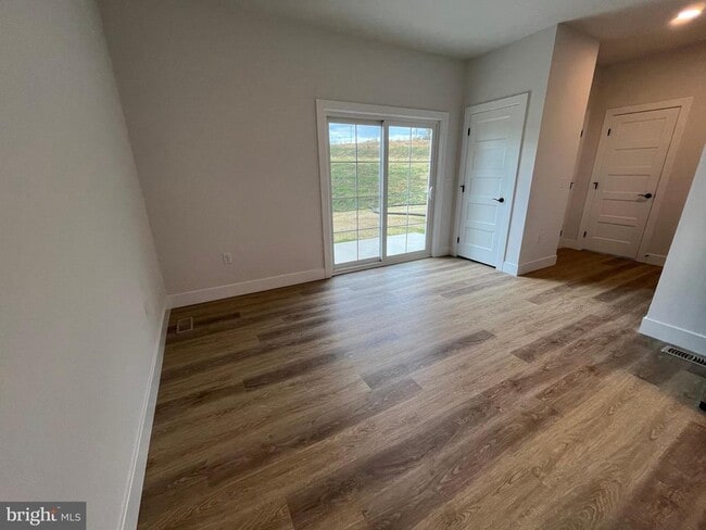 Building Photo - 14 Ringneck Cir