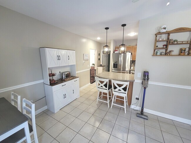 Building Photo - 273 Forge Village Rd