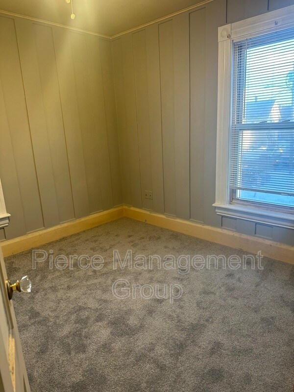 Building Photo - 308 Bartlett St