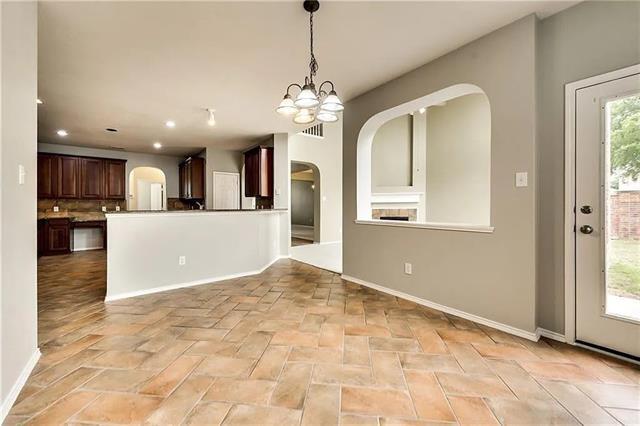 Building Photo - 9304 Regal Oaks Dr