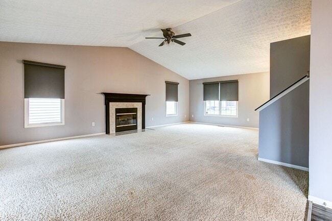 Building Photo - 8573 Olenbrook Dr