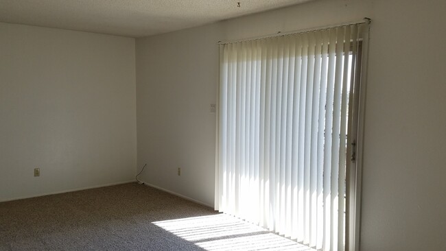 Building Photo - COLONIAL PARK CONDO NEAR LLANO ESTACADO AN...