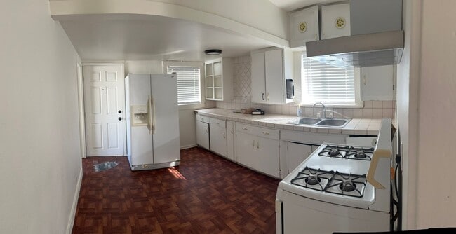 Building Photo - Cute 3 Bedroom /  2 Bath San Jacinto Home with Solar