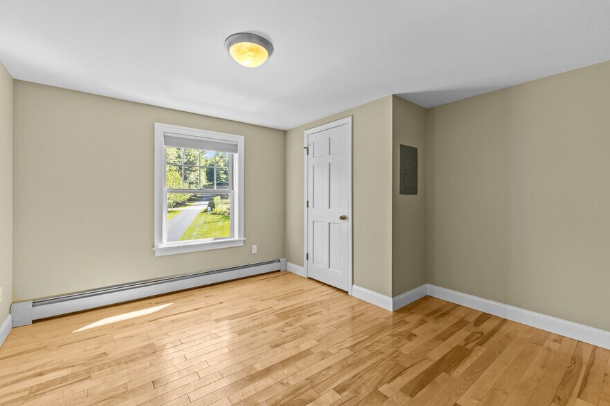 Building Photo - 185 Thayer Bay Rd