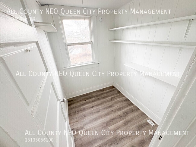 Building Photo - 225 Pleasant Ave